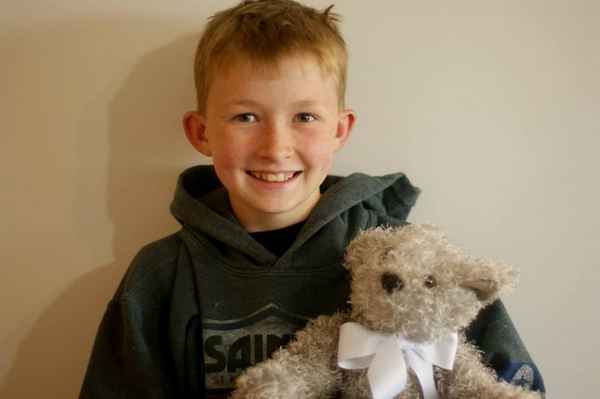 12-летний Кэмпбел Ремес сделал более 800 игрушек для больных детей  