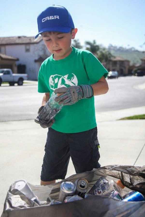7-летний Райан Хикман создал компанию по переработке мусора  
