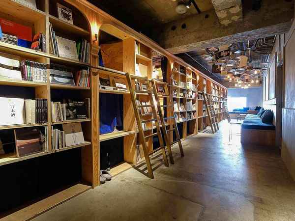 В Японии открылся книжный отель Book and Bed Hotel  