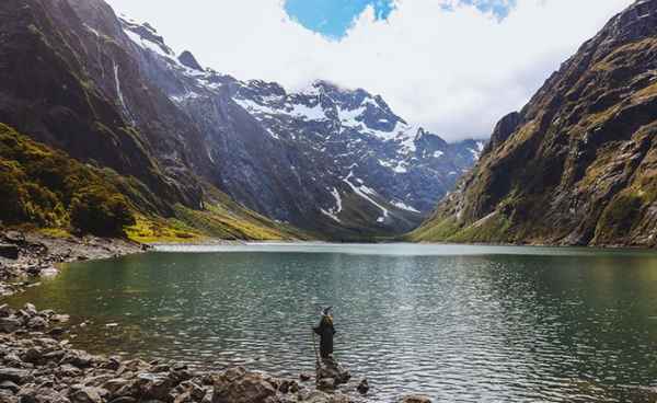 Фотограф Ахил Сугас создал фотогрфии Гендальфа на фоне пейзажей Новой Зеландии  