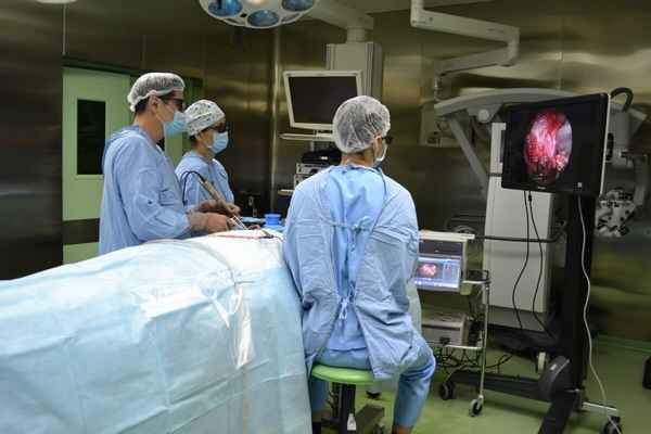 Больницы Израиля: удаление опухолей головного мозга без единого разреза  