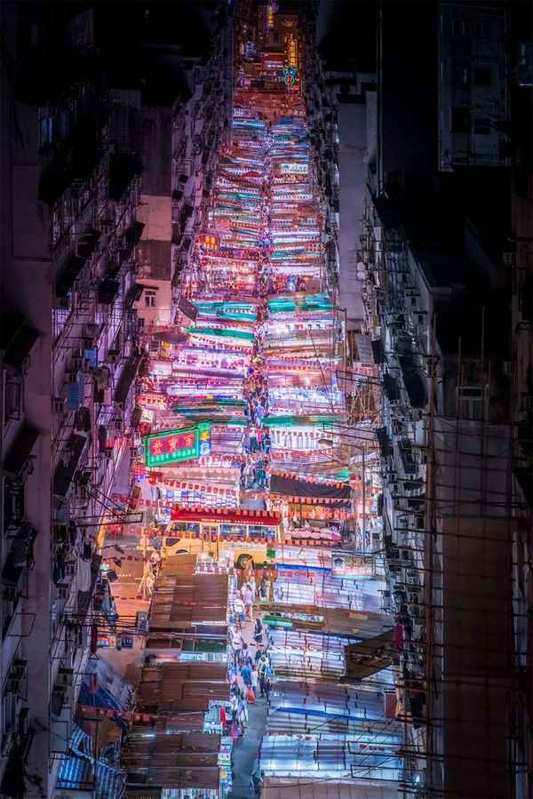 Фотограф Маркус Вендт представил ночные фотографии Гонконга и Шэньчжэня  
