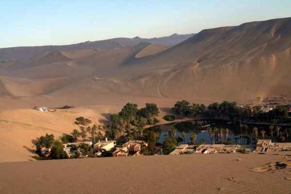 Уакачина - великолепный пустынный оазис Перу  