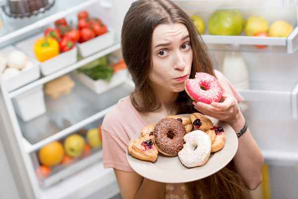7 диетических продуктов, которые вызывают чувство голода  