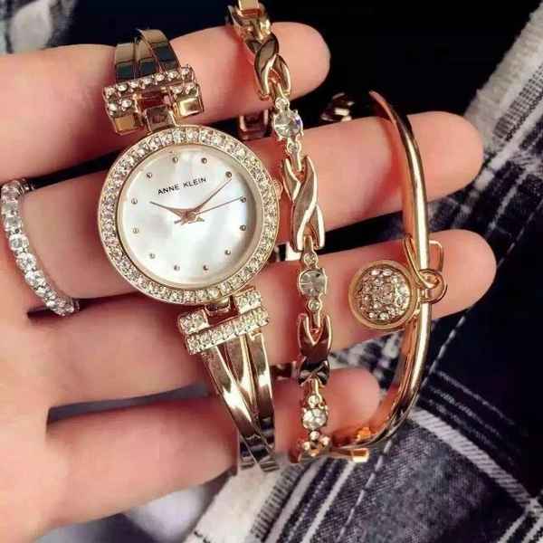 Женские наручные часы — стильное и практичное украшение  