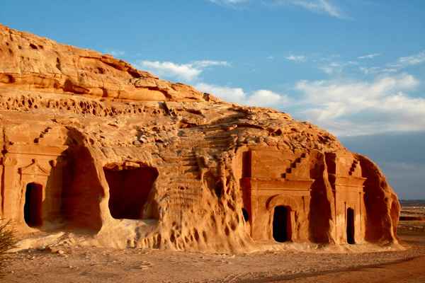 Мадаин-Салих - древнейшее строение в Саудовской Аравии  
